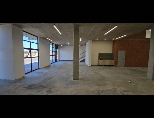 INDUSTRIAL PROPERTY TO RENT IN LONGLAKE